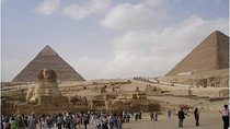 Private Tour: Pyramids of Giza Memphis Saqqara with Lunch