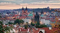 Full-Day Prague in a Nutshell Walking Tour with delicious Lunch-Cruise