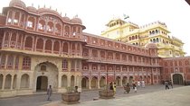 Budget Transfer from Jaipur to Udaipur with Chittorgarh visit