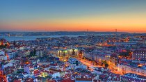Private tour: Lisbon Fado Dinner Show and Panoramic Night Tour