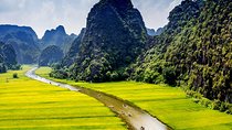 Hoa Lu Tam Coc Full-Day DELUXE Tour Including BUFFET LUNCH & River Boat Ride