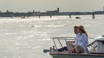 Private Cruise: Murano and Burano from Venice