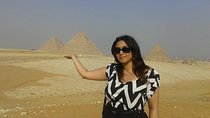 Solo Female Traveler Tour to Giza Memphis and Saqqara