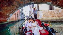 Wedding ceremony on the gondola