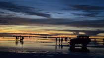Private Salt Flat Full-Day Tour Including The Cemetery of Trains and Lunch from Uyuni