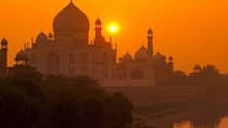 Taj Mahal, Agra Fort & Baby Taj Tour from Delhi- All Inclusive