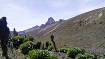 5 Days Mount Kenya Trekking Through Sirimoni-Chogoria Route