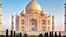 Taj Mahal Sunrise Tour with Entrance fees from Delhi