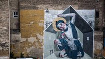 Budapest Urban Art - Street Art Tour with a Drink in a Ruin Bar