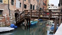Venice: Jewish Ghetto Walking Tour with Synagogues Visit