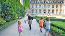 Kids and Families Marais Private Tour in Paris including Jewish Quarter