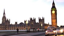 Private Tour of London's Landmarks in a Classic Car