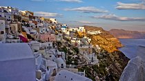 Santorini Shore Excursion: Private Tour of Oia, Fira and the Akrotiri Excavation