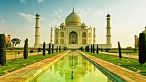 2 Day Golden Triangle Tour to Agra and Jaipur