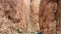 4-Day Atlas Mountains, Gorges and Desert Guided Tour from Fez