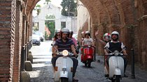 3-Hour Rome Small-Group Sightseeing Tour by Vespa
