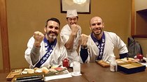 Tsukiji Fish Market Guided Tour and Sushi Making with Pro Chef