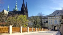 Private Walking Tour in Prague: Prague Castle Exterior with Little Quarter and Old Town with Jewish Quarter