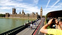 London Vintage Bus Tour Including River Thames Cruise with Optional Lunch