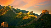 Private Night Tour to Gubei Water Town and Simatai Great Wall with Cable Car