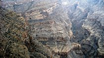 Private Tour: The Grand Canyon of Oman and Jebel Shams Day Trip