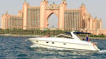 Private Luxury Everest Yacht Cruise from Dubai Marina