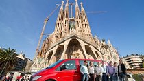 Barcelona Highlights Private Guided Tour with Hotel Pick-up
