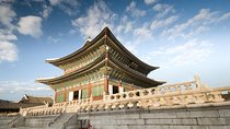 Korean Heritage Tour: Palaces and Villages of Seoul Including Gyeongbokgung Palace