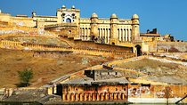 6-Day Private Golden Triangle Tour: Delhi, Agra, Jaipur & Mandawa