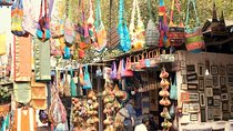 Private Custom Shopping Tour: Delhi's Bustling Markets