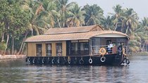 Private Alleppey Backwater Houseboat Day Cruise including Lunch