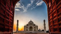 Same Day Agra Tour by Superfast Train with all Inclusive