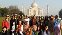Taj Mahal's Special tour from Delhi Airport/Hotel.