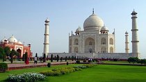Taj Mahal Day Tour from Delhi by Superfast Train