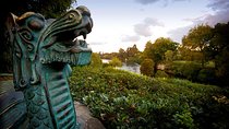 Hamilton Gardens & Hobbiton Exclusive Luxury Day Tour From Auckland