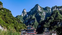 Private 4-Day Zhangjiajie Package Tour Including Lunch