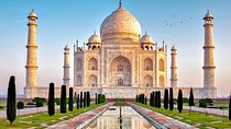 Agra Overnight Tour With Taj Mahal, Agra fort & Fatehpur Sikri