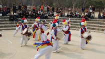 Gyeongbok Palace and Korean Folk Village Tour