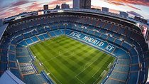 3 Hours Bike tour from the City center to Santiago Bernabeu and it's Museum