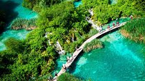 Zadar to Plitvice lakes: Guided tour with pre-booked tickets