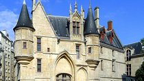 Gothic Paris - Castles & Cathedrals (Marais History Walk-Small Group Tour)