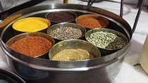 Private Vegetarian Rajasthani Cooking Class and Meal with Locals in Jaipur