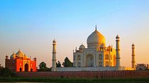 Sunrise Taj Mahal Day Trip from Delhi with Guide & Transfers