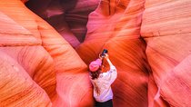 Small-Group Lower Antelope Canyon & Horseshoe Bend Tour w/ Lunch