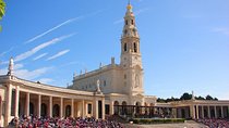 Fátima, Nazaré and Óbidos Private Tour from Lisbon