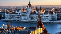 Private 4-hours City Tour of Budapest with private guide and Hotel Pick-up