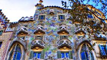 Barcelona Private Walking Tour with Skip the Line La Pedrera and Casa Batllo