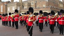 Changing of the Guard Guided Walking Tour in London