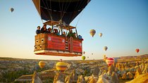 Sunrise Hot Air Balloon Flight Over Göreme & Fairy Chimneys