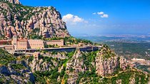 Sagrada Familia & Montserrat Private Tour with Hotel pick-up